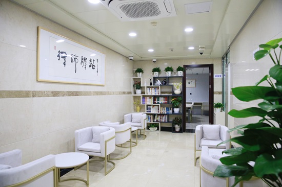 1758070249395541.jpg 2.JPG