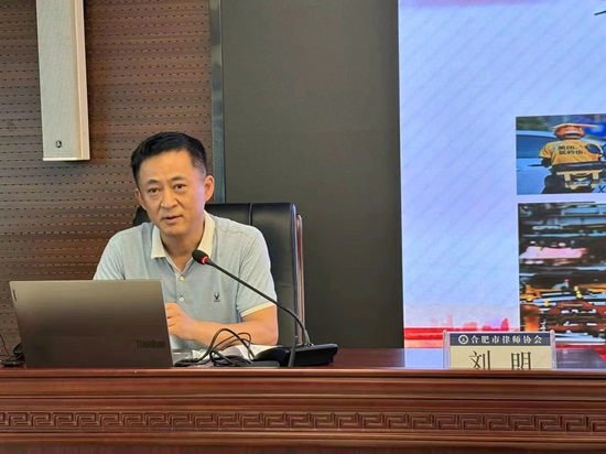 刘明.jpg
